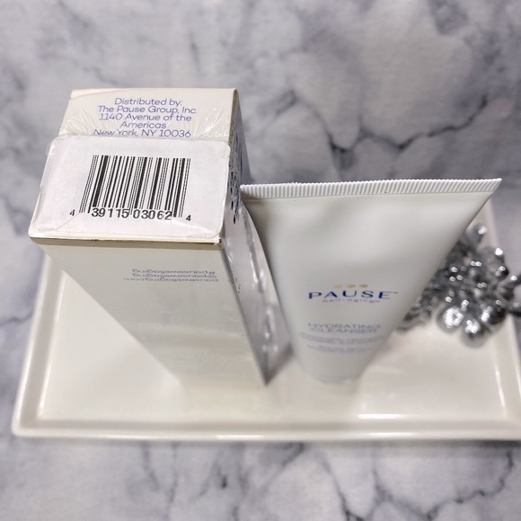 Pause Well-Aging Hydrating Cleanser, Light, Creamy,NEW - Full Size 3.5 oz/105 ml - Picture 5 of 12
